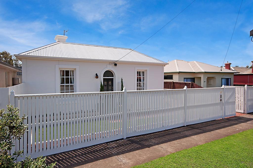 Historic Central Cottage In Warrnambool Bilik gambar